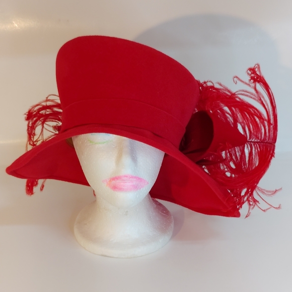 Essie Accessories - Elegant Red Wide-Brim Felt Hat with Feather Accent